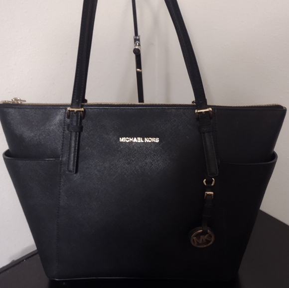 🔥🩷Sale!!! NWT Michael Kors Jet Set Large  Saffiano leather top zip tote - Picture 6 of 16